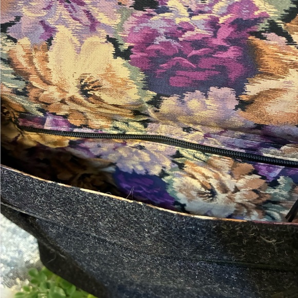 Kate Spade Charcoal Bag with Floral Interior - Picture 8 of 12